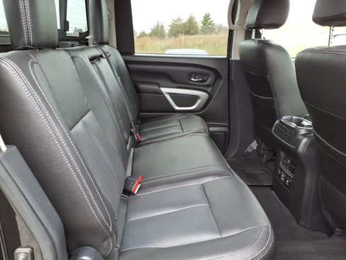 Used 2023 Nissan Titan SV w/ SV Convenience Package AWD/4WD image 15