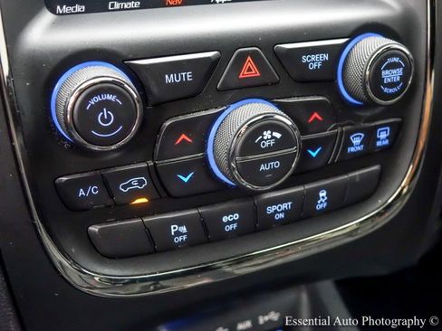 Used 2018 Dodge Durango R/T image 25