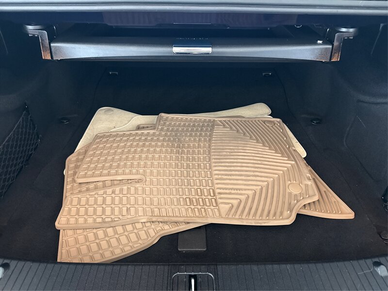 Used 2014 Mercedes-Benz E 350 Sedan image 13