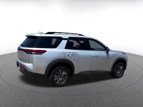 Used 2025 Nissan Pathfinder SV FWD image 15