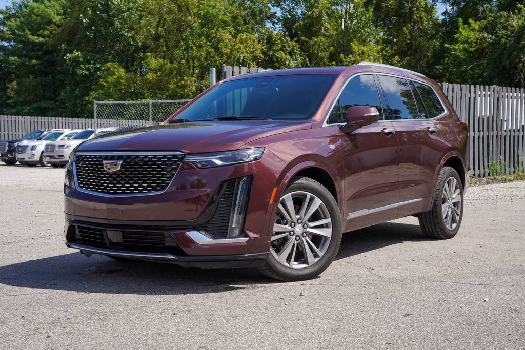 Used 2022 Cadillac XT6 Premium Luxury AWD/4WD image 3