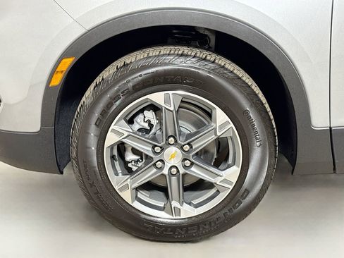 Certified 2026 Chevrolet Blazer LT FWD image 29