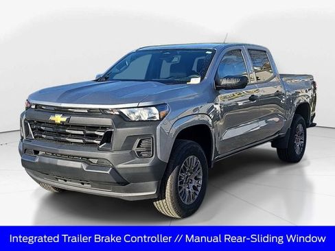 Used 2024 Chevrolet Colorado W/T image 9