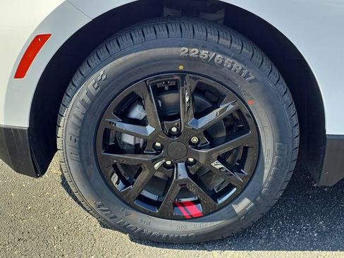 Used 2022 Chevrolet Equinox LT FWD image 38