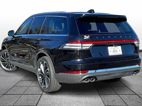 Used 2025 Lincoln Aviator Reserve w/ Equipment Group 201A image 12