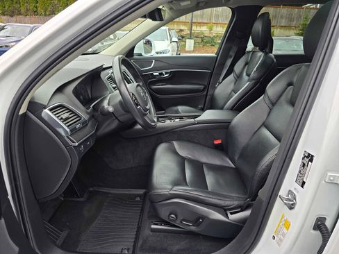 Used 2020 Volvo XC90 T6 Momentum AWD/4WD image 21