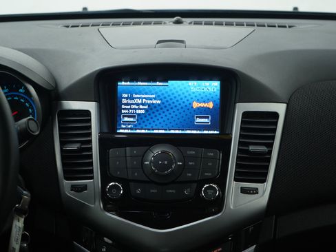 Used 2013 Chevrolet Cruze LT image 15