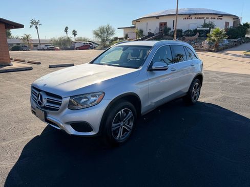 Used 2017 Mercedes-Benz GLC 300 image 3