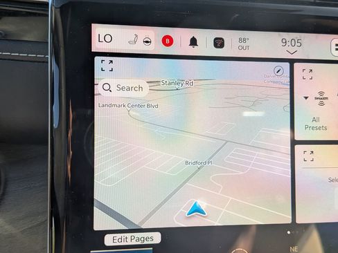 Used 2023 Jeep Grand Cherokee 4WD 4xe w/ Luxury Tech Group II image 28