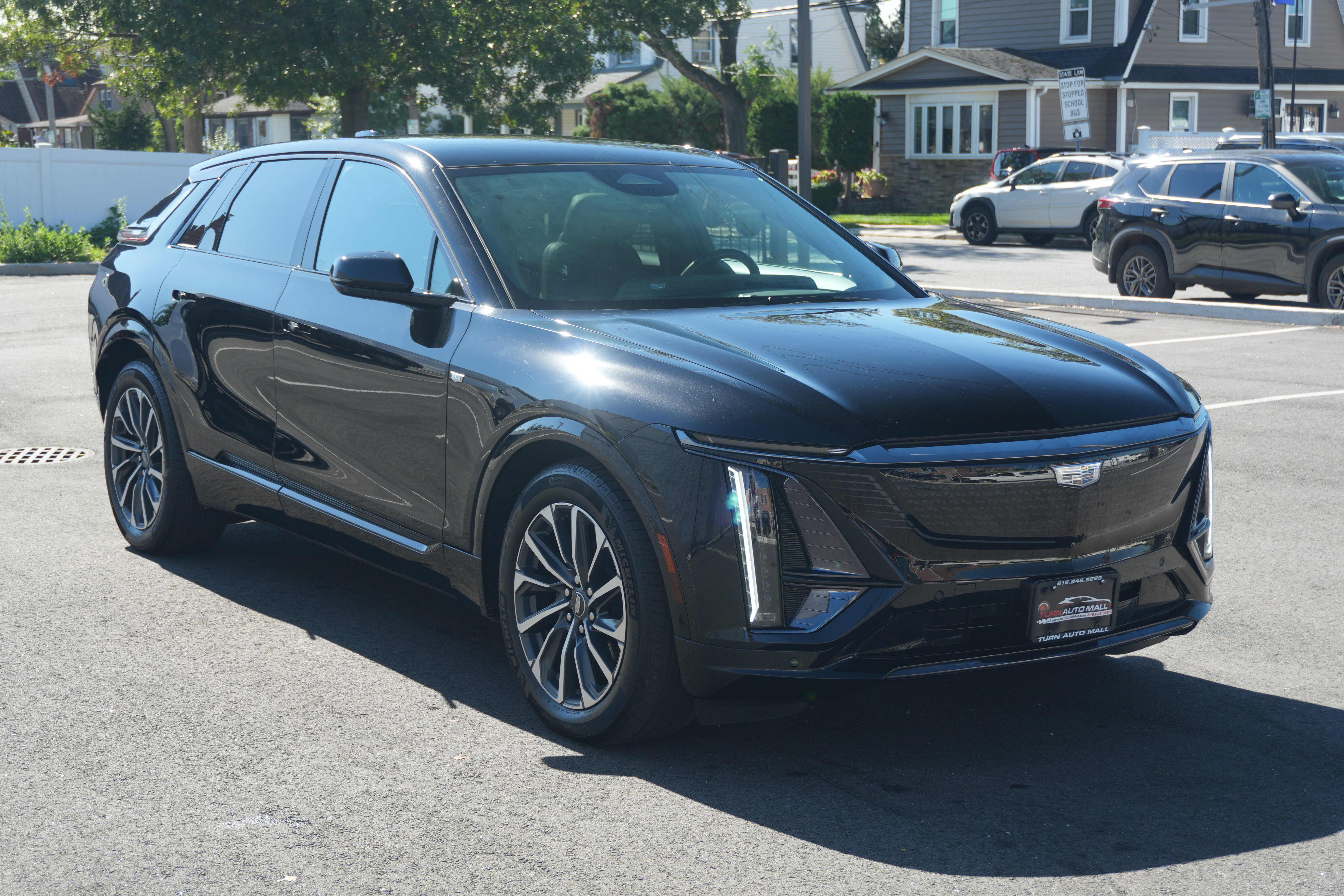 Used 2024 Cadillac Lyriq Sport AWD/4WD image 7
