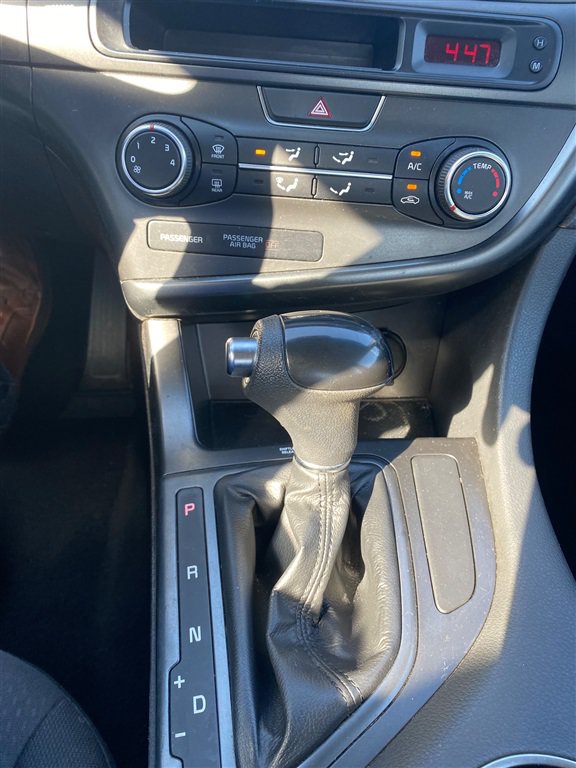 Used 2015 Kia Optima LX FWD image 15