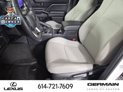 Used 2025 Toyota 4Runner SR5 AWD/4WD image 18