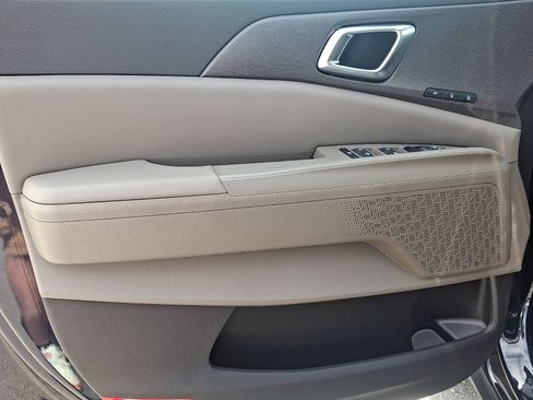 New 2026 Kia Carnival EX FWD image 8
