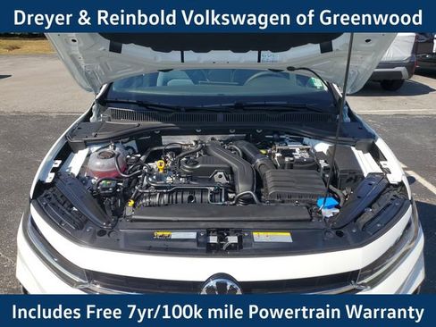 New 2025 Volkswagen Jetta SE image 11