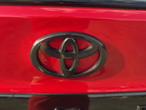 Used 2025 Toyota Camry XSE image 11