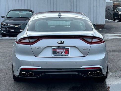 Used 2018 Kia Stinger Premium image 11
