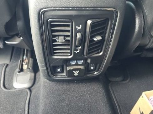 Used 2019 Jeep Grand Cherokee Limited w/ Luxury Group II RWD image 7
