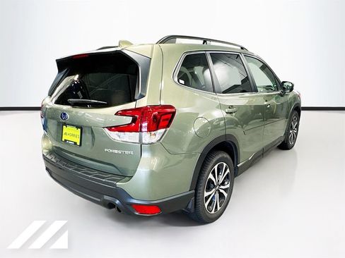 Used 2021 Subaru Forester Limited AWD/4WD image 5