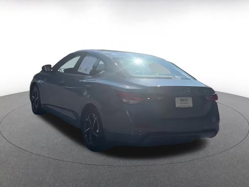 Used 2024 Nissan Sentra SV image 11