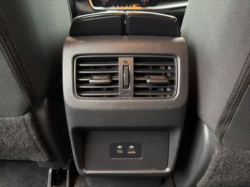 Used 2021 Nissan Rogue SV image 20