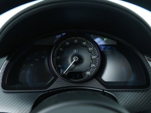 Used 2024 Bugatti Chiron Super Sport image 53