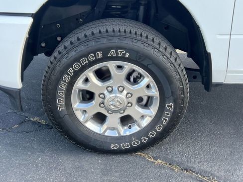 Used 2024 RAM 2500 Laramie AWD/4WD image 12