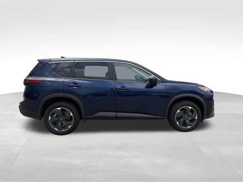 Used 2024 Nissan Rogue SV AWD/4WD image 4