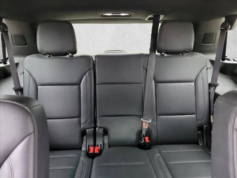 Used 2021 Chevrolet Tahoe Z71 w/ Z71 Off-Road Package image 19