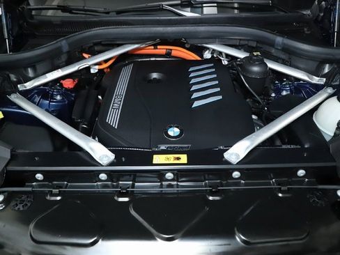 Certified 2022 BMW X5 xDrive45e w/ Executive Package image 38