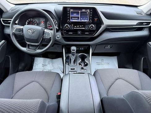 Used 2022 Toyota Highlander L image 14