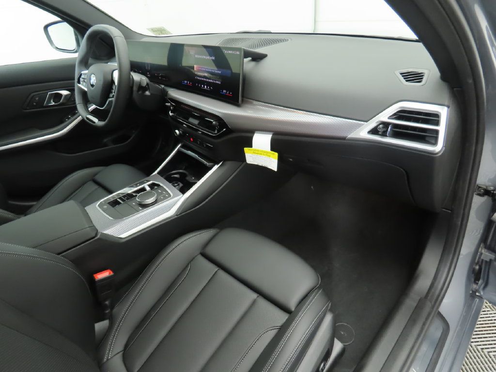 Used 2026 BMW 330i Sedan w/ Convenience Package RWD image 17