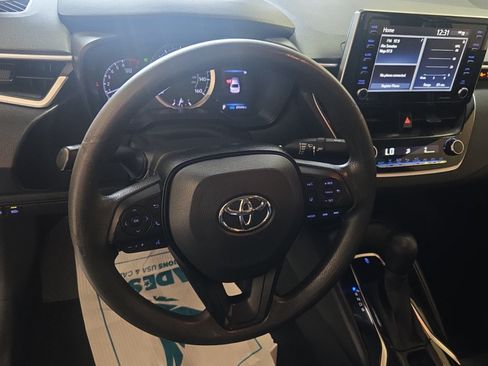 Used 2021 Toyota Corolla LE FWD image 11