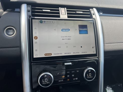 New 2025 Land Rover Discovery S image 20