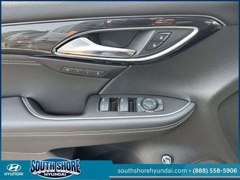 Used 2023 Buick Envision Essence FWD image 18