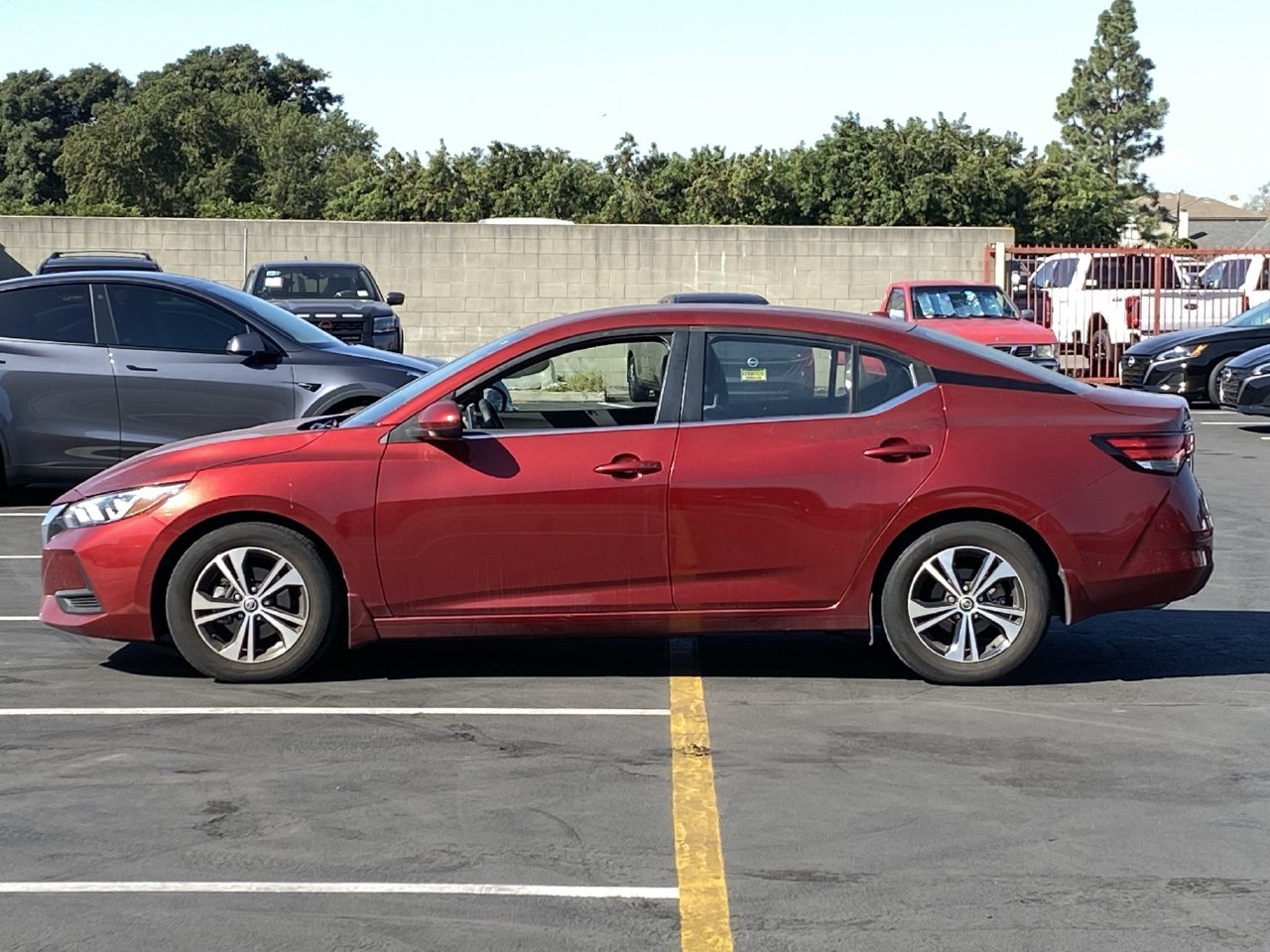 Used 2023 Nissan Sentra SV FWD image 3