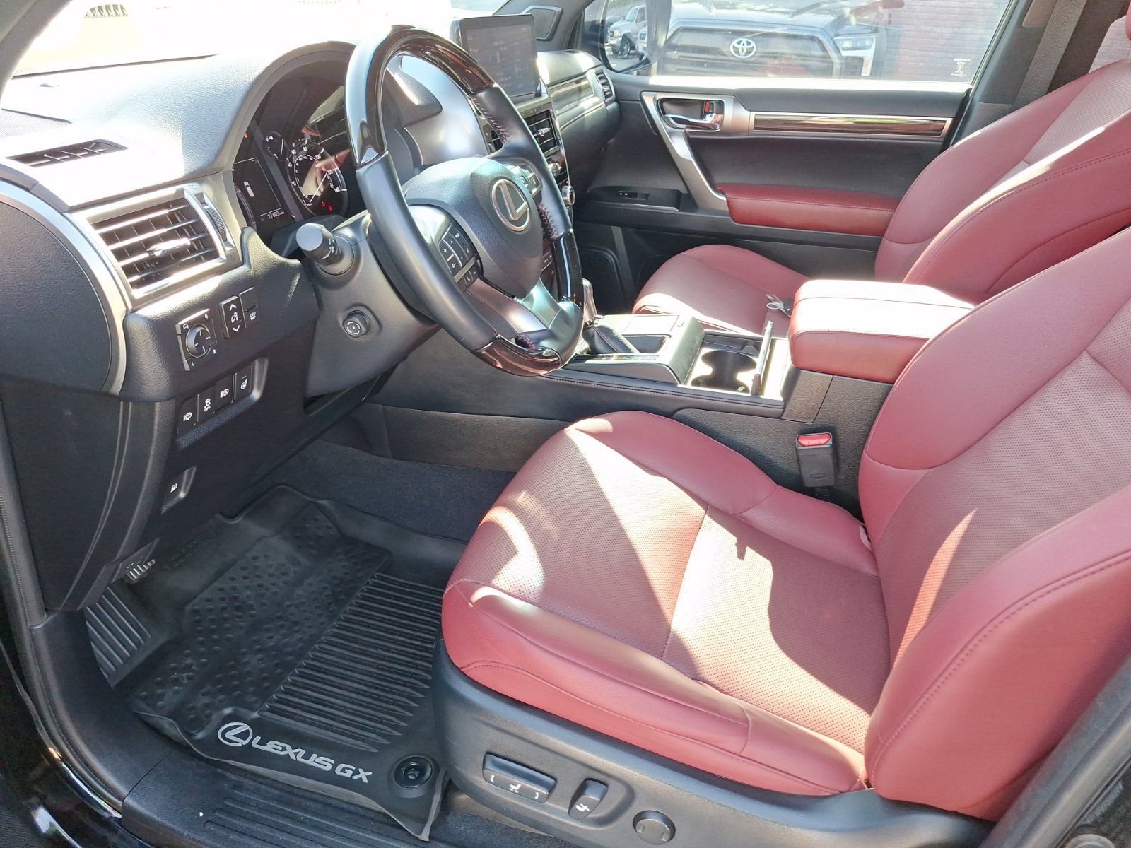 Used 2023 Lexus GX 460 Premium w/ Premium Package AWD/4WD image 14