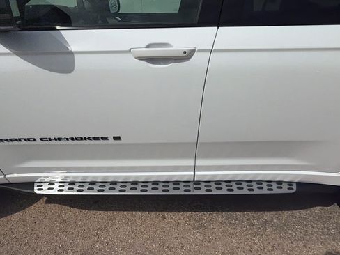 New 2026 Jeep Grand Cherokee L Limited AWD/4WD image 15