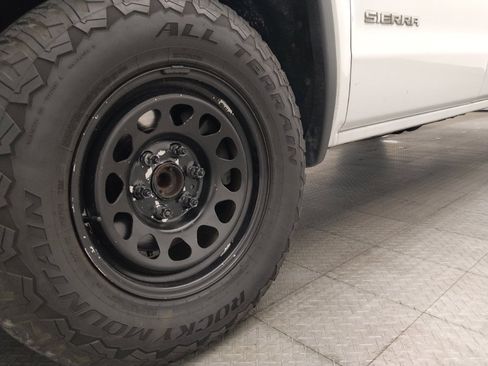 Used 2019 GMC Sierra 1500 Limited w/ Sierra Convenience Package RWD image 31