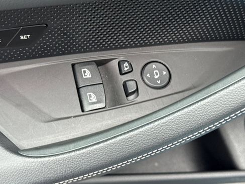 Used 2025 BMW 430i Coupe w/ Premium Package image 13