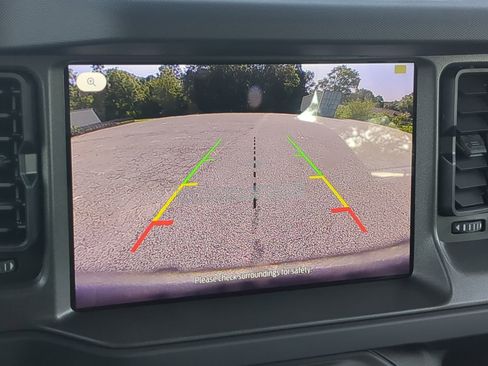 New 2025 Ford Bronco 4-Door image 18