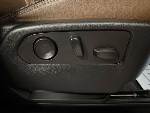 Used 2023 Chevrolet Tahoe High Country w/ LPO, Illumination Package image 37