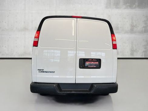 Used 2020 Chevrolet Express 2500 w/ Driver Convenience Package image 6