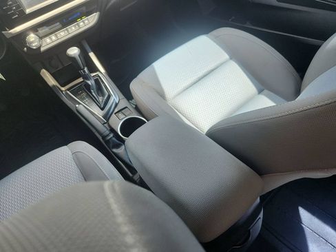 Used 2016 Toyota Corolla LE FWD image 24