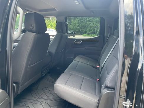 Used 2022 Chevrolet Silverado 1500 LT w/ Convenience Package II AWD/4WD image 19