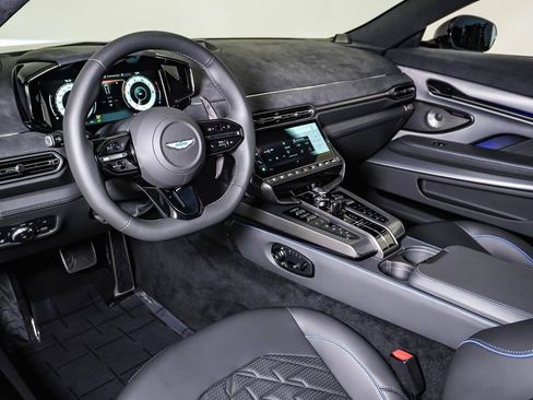 New 2025 Aston Martin Vanquish image 27