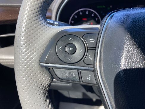 Used 2022 Toyota Avalon Limited image 20