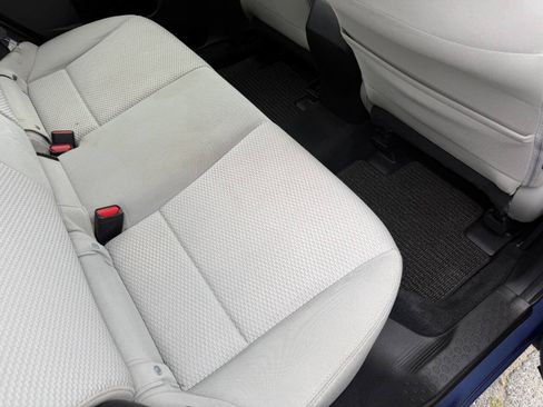 Used 2015 Subaru Forester 2.5i AWD/4WD image 23