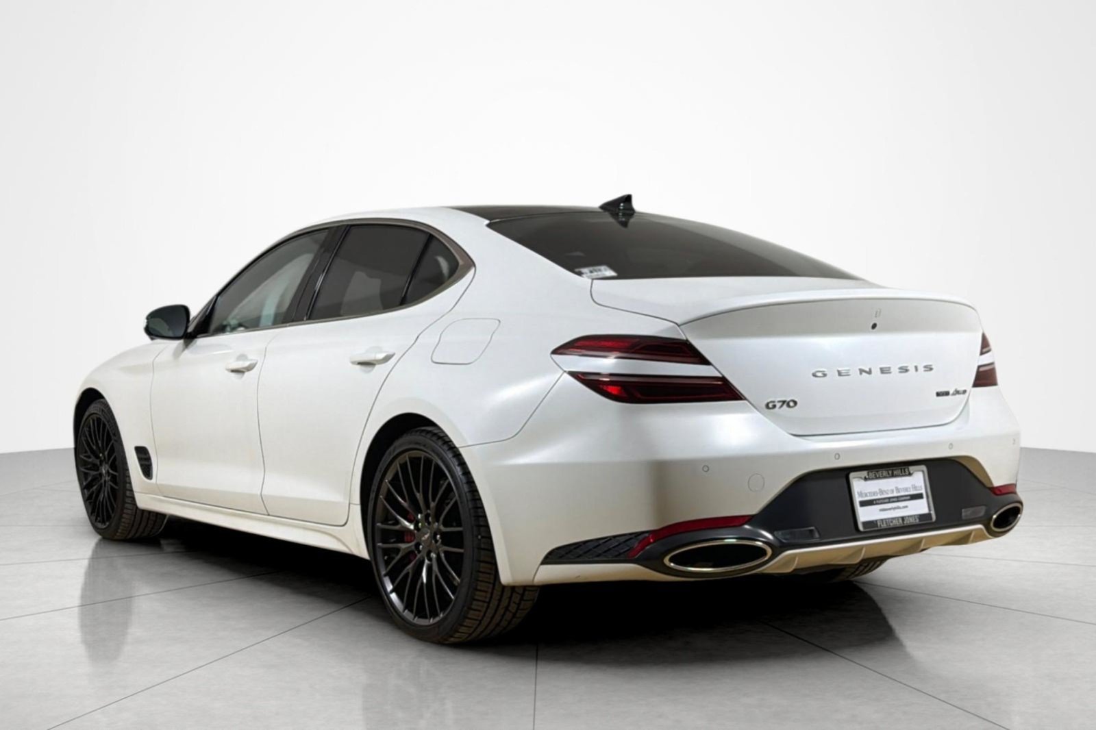 Used 2022 Genesis G70 3.3T Launch Edition AWD/4WD image 3