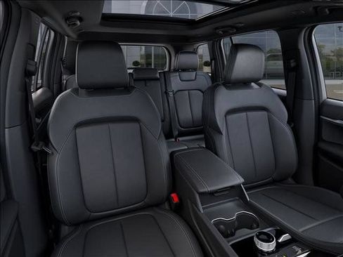 New 2026 Jeep Grand Cherokee Limited AWD/4WD image 16