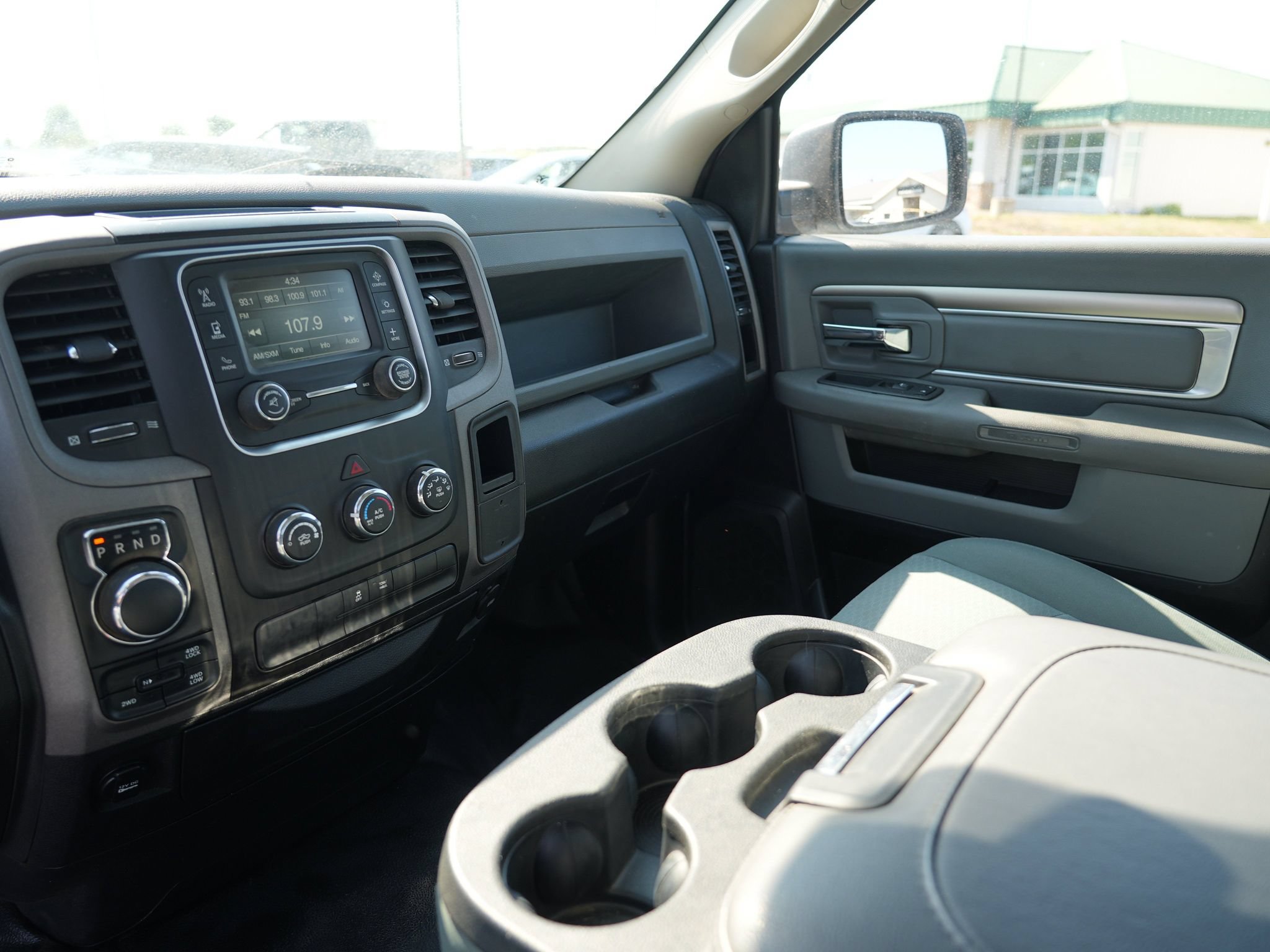 Used 2018 RAM 1500 Express AWD/4WD image 19